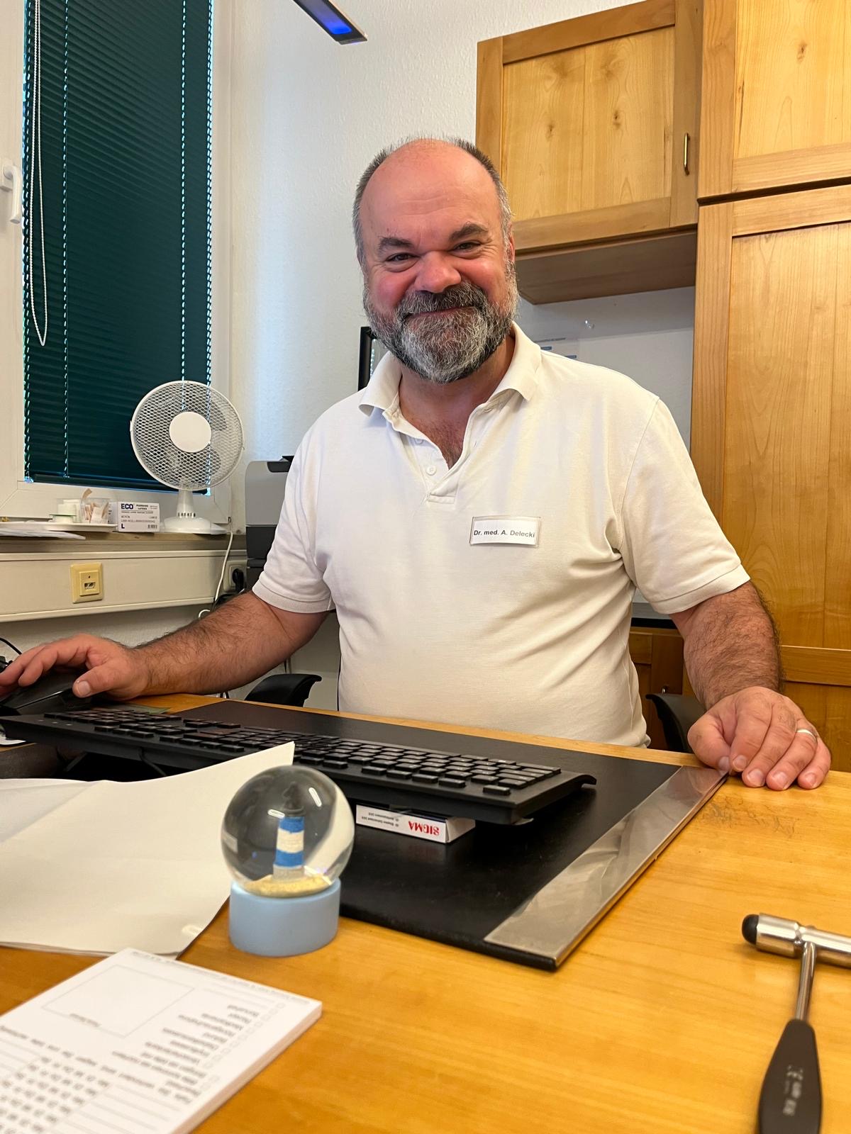 Dr. med. Aleksandar Delecki